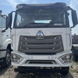 371 hp SINOTRUK HOWO 6*4 Tractor Head